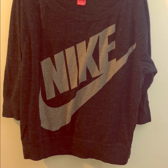 oversized nike top